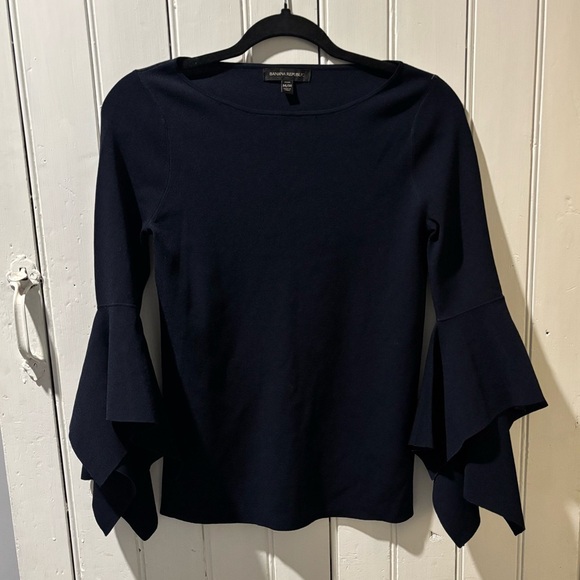 💕3/$25💕 Banana Republic Wide Sleeve Blouse - Picture 1 of 4